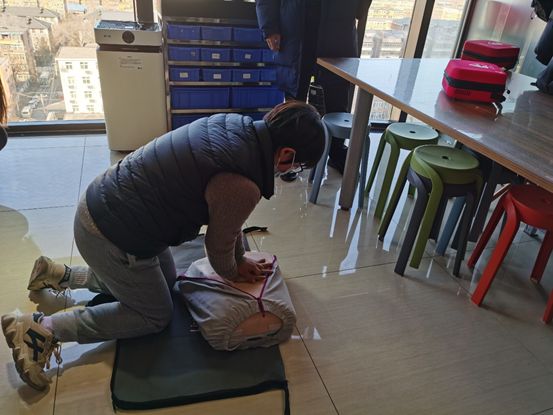 CPR Training At Beijing Office(图2)